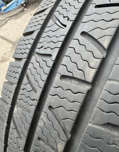 Pirelli Carrier Winter 215/65 R16C