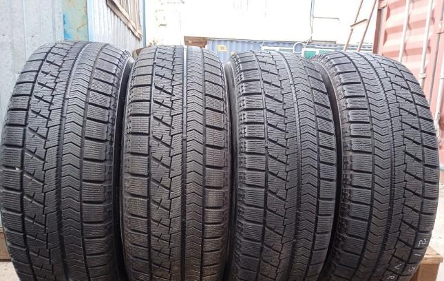 Bridgestone Blizzak VRX 215/60 R16