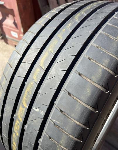 Bridgestone Turanza T005 285/35 R22