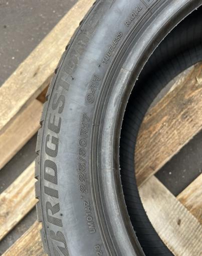 Bridgestone Blizzak LM-001 225/50 R17