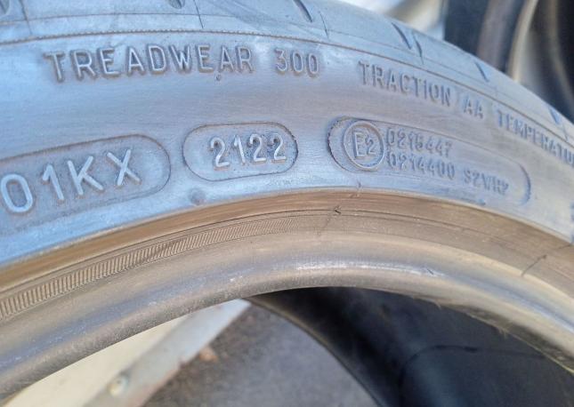 Michelin Pilot Super Sport 255/35 R19