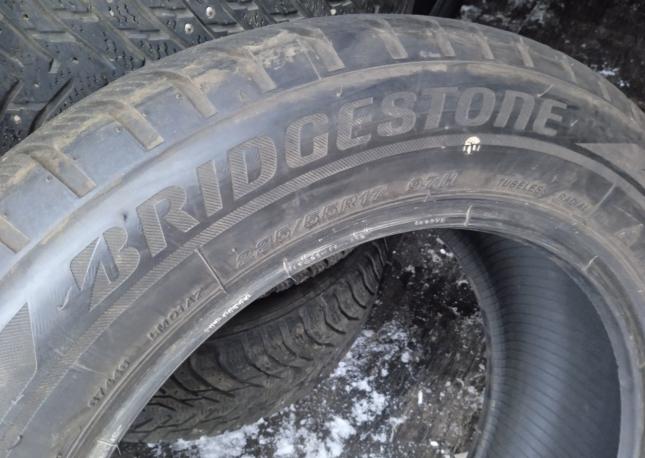 Bridgestone Blizzak LM-001 225/55 R17