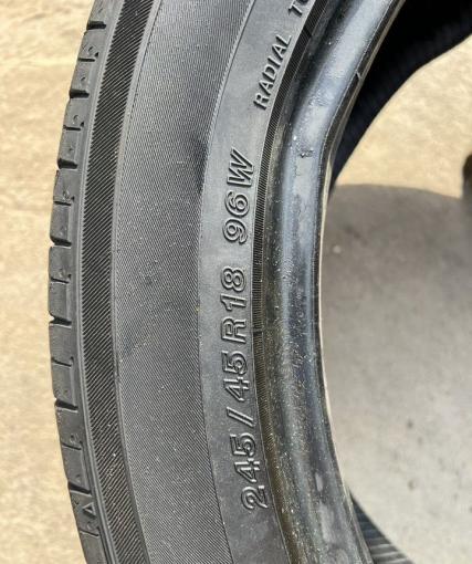 Yokohama Advan dB V552 245/45 R18