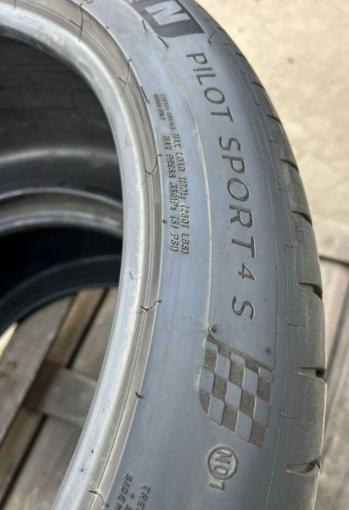 Michelin Pilot Sport 4 S 325/35 R22