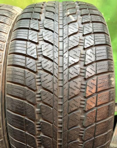 Minerva S310 255/40 R19