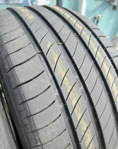 Michelin Primacy 4 245/45 R17