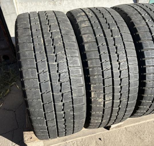 Dunlop Winter Maxx WM01 235/45 R17