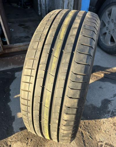 Pirelli P Zero PZ4 245/40 R19