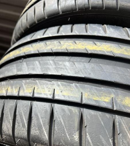 Michelin Pilot Sport 4 235/40 R18