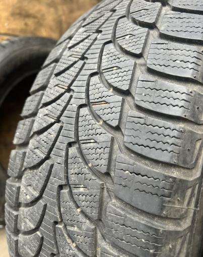 Bridgestone Blizzak LM-80 215/60 R17