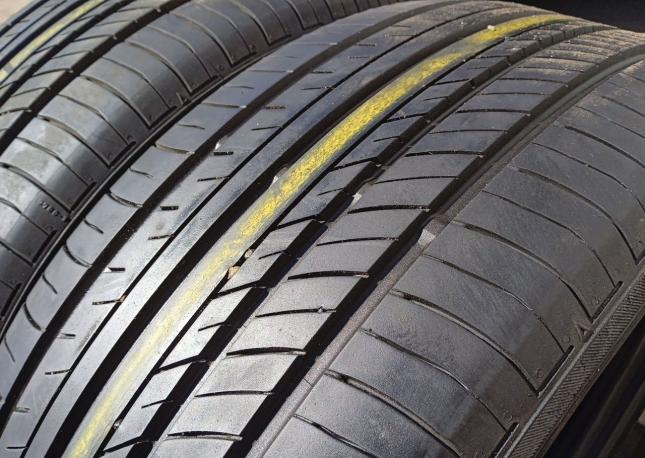 Yokohama Advan dB V552 225/55 R17
