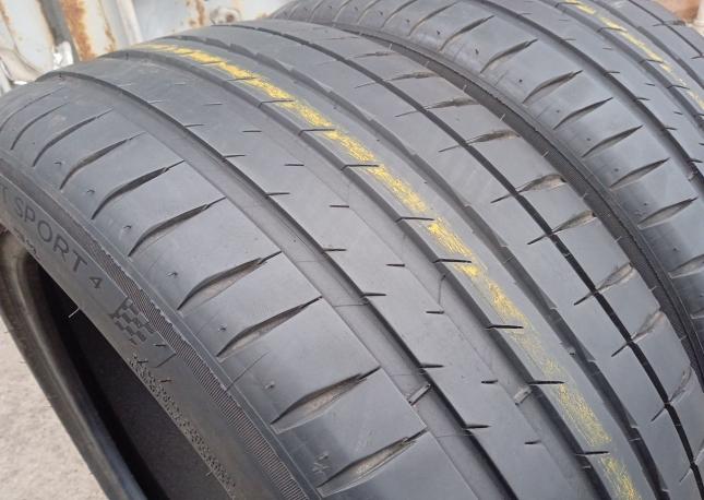Michelin Pilot Sport 4 235/45 R19