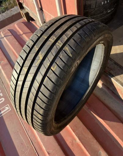 Bridgestone Turanza T005 225/40 R18