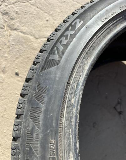 Bridgestone Blizzak VRX2 245/45 R19