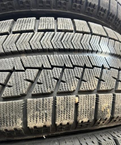 Bridgestone Blizzak VRX 215/60 R16