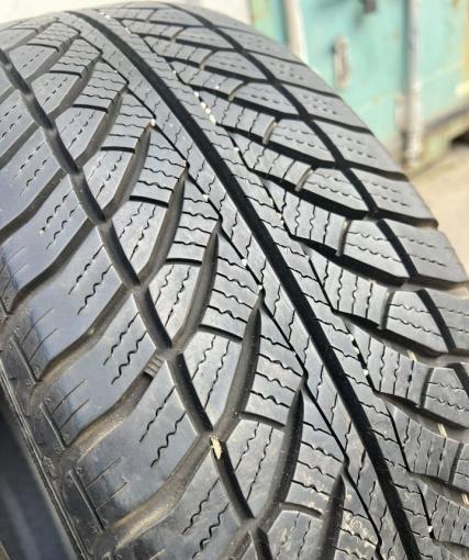 Goodyear UltraGrip 8 Performance 205/60 R16
