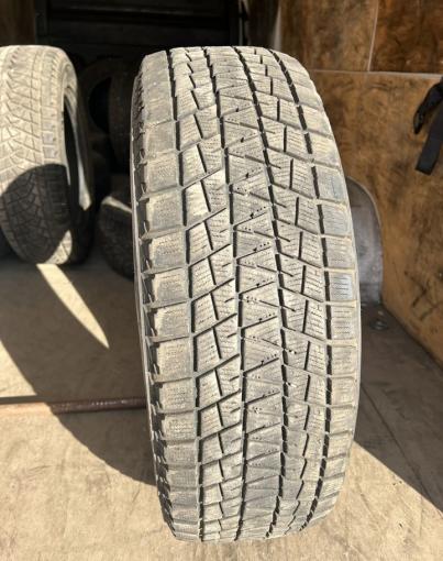 Bridgestone Blizzak DM-V1 225/65 R17