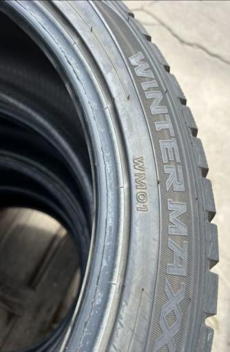 Dunlop Winter Maxx WM01 245/45 R19