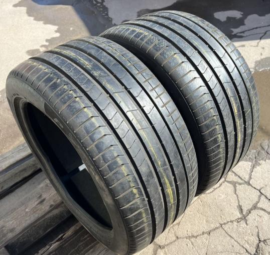 Pirelli P Zero PZ4 285/40 R19