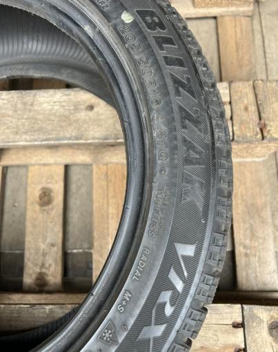 Bridgestone Blizzak VRX 205/50 R16