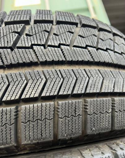 Bridgestone Blizzak VRX 215/55 R17