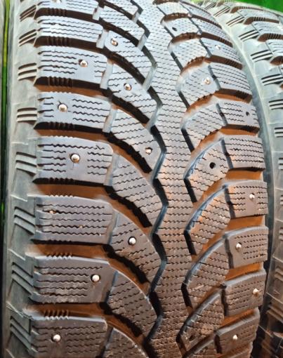 Bridgestone Blizzak Spike-01 225/60 R17