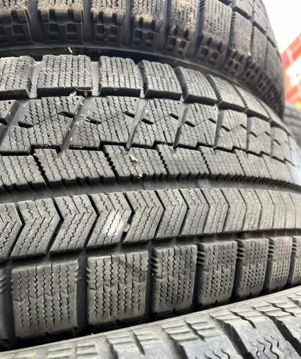 Bridgestone Blizzak VRX 215/60 R16