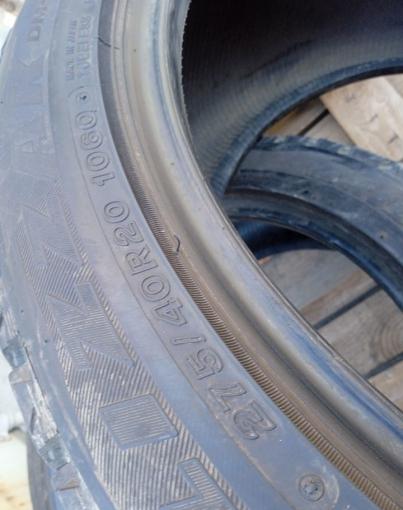 Bridgestone Blizzak DM-V1 275/40 R20