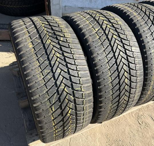 Bridgestone Blizzak LM-005 255/35 R20