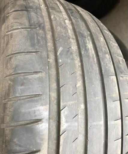 Michelin Pilot Sport 4 235/45 R18