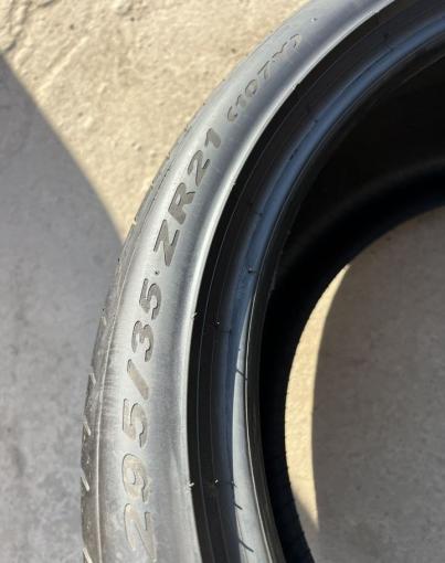 Pirelli P Zero 295/35 R21