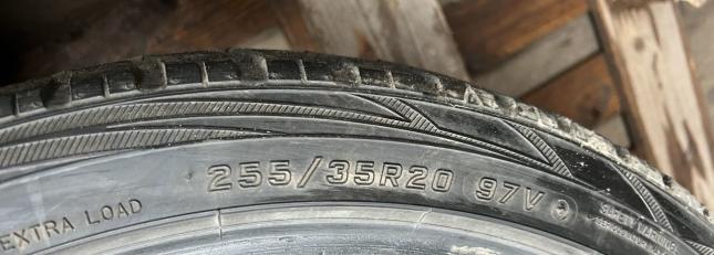 Falken Eurowinter HS01 255/35 R20