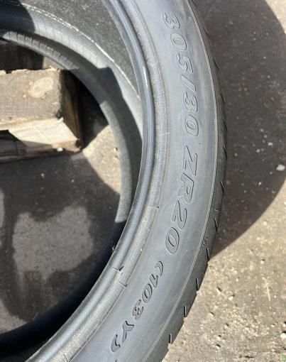 Pirelli P Zero 305/30 R20