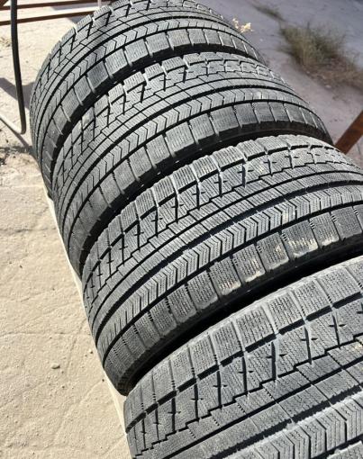 Bridgestone Blizzak VRX 245/45 R17