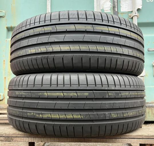 Pirelli P Zero PZ4 225/45 R19