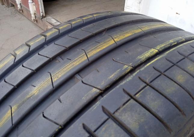 Pirelli P Zero PZ4 255/35 R21