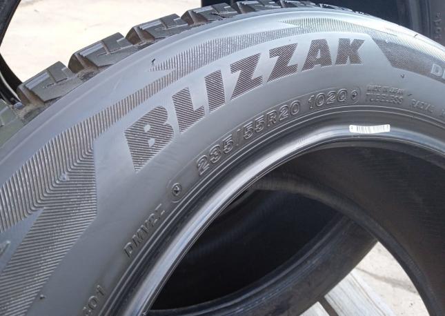 Bridgestone Blizzak DM-V2 235/55 R20