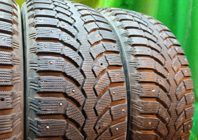 Bridgestone Blizzak Spike-01 225/60 R17