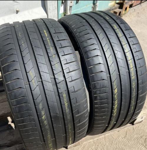 Pirelli P Zero PZ4 285/30 R21