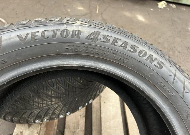 Goodyear Vector 4Seasons Gen-2 215/50 R17