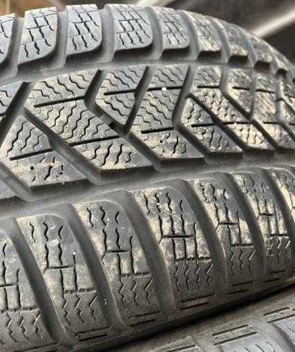 Pirelli Winter Sottozero 3 235/55 R17