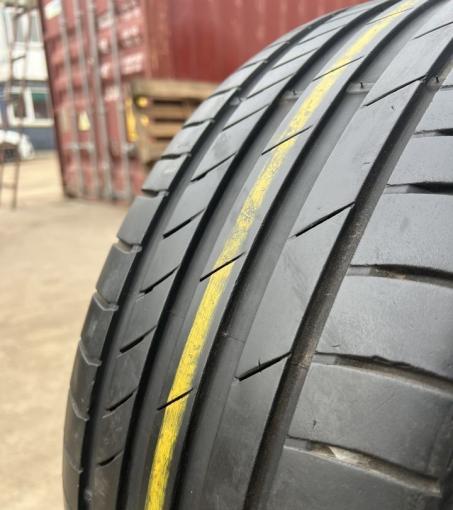 Kumho Ecsta PS71 245/40 R20