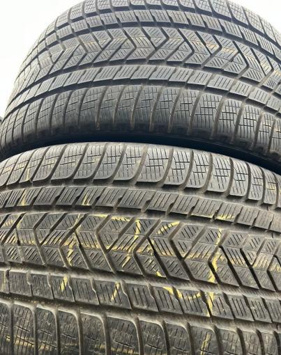 Pirelli Scorpion Winter 325/35 R22