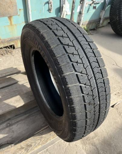 Bridgestone Blizzak VRX 215/65 R16