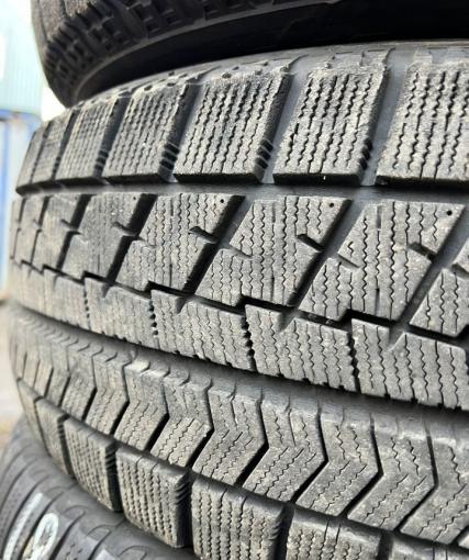 Bridgestone Blizzak VRX 215/60 R16