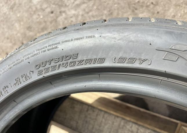 Falken Azenis FK-510 255/40 R18
