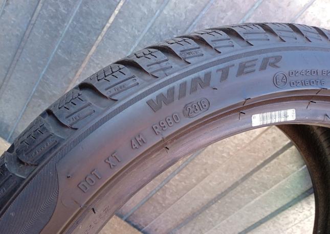 Pirelli Winter Sottozero 3 235/40 R18