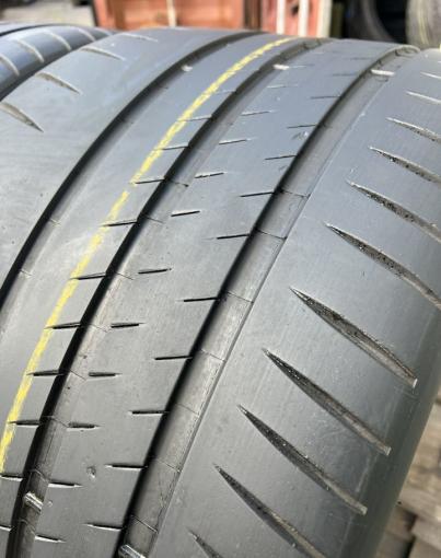 Michelin Pilot Sport Cup 2 325/30 R21