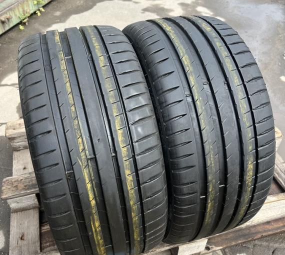 Michelin Pilot Sport 4 235/40 R18