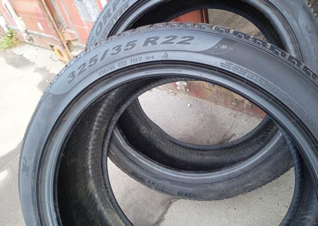 Pirelli Scorpion Winter 325/35 R22